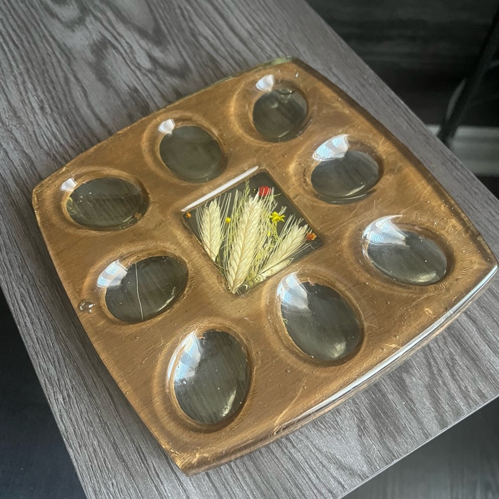 Vintage 70s Lucite Deviled Egg Tray • Wheat & Ladybug • Holds 8 eggs Retro decor